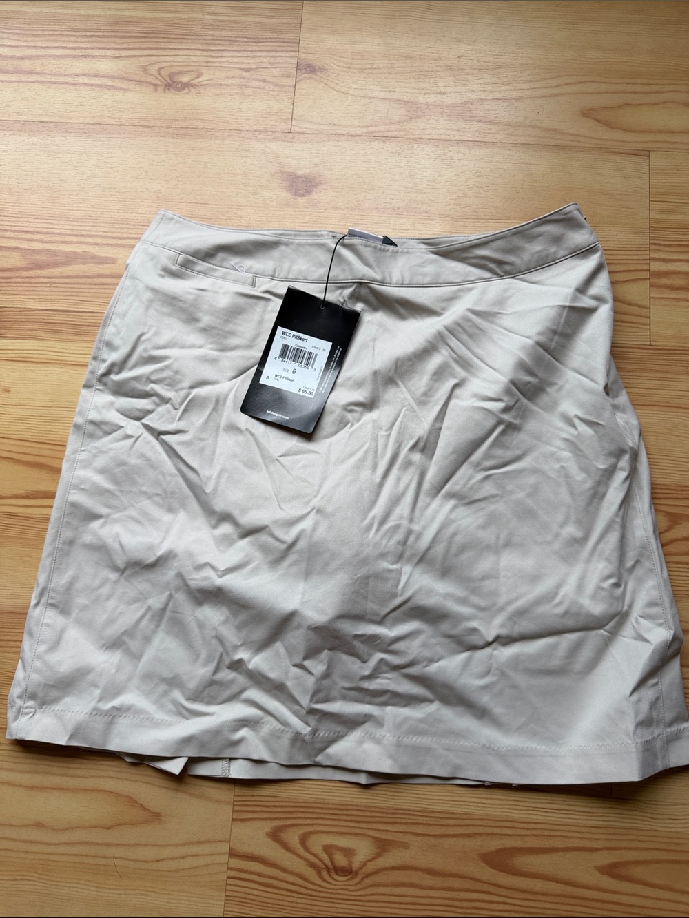 Adidas golf woman’s Beige A-Line Skirt - Lightweight Casual Skirt size 6 new